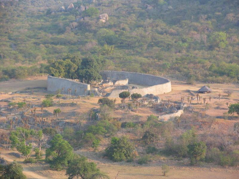 Zimbabwe-ruins_0549